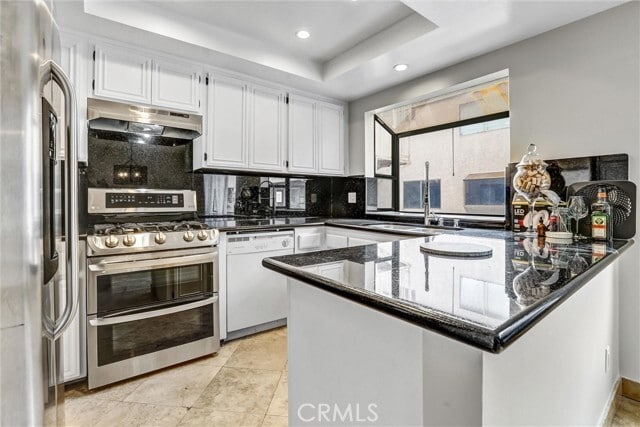 Building Photo - 7900 Topanga Canyon Blvd