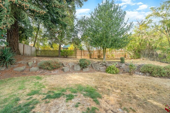 Building Photo - 2Bd/1Ba Seattle House