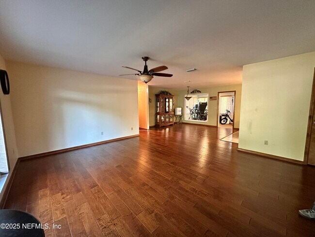 Building Photo - 746 SE 52nd St