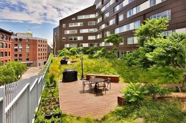 Terrace - 9 W Broadway