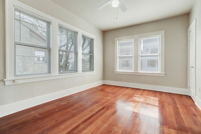 Building Photo - 412 W Polk St