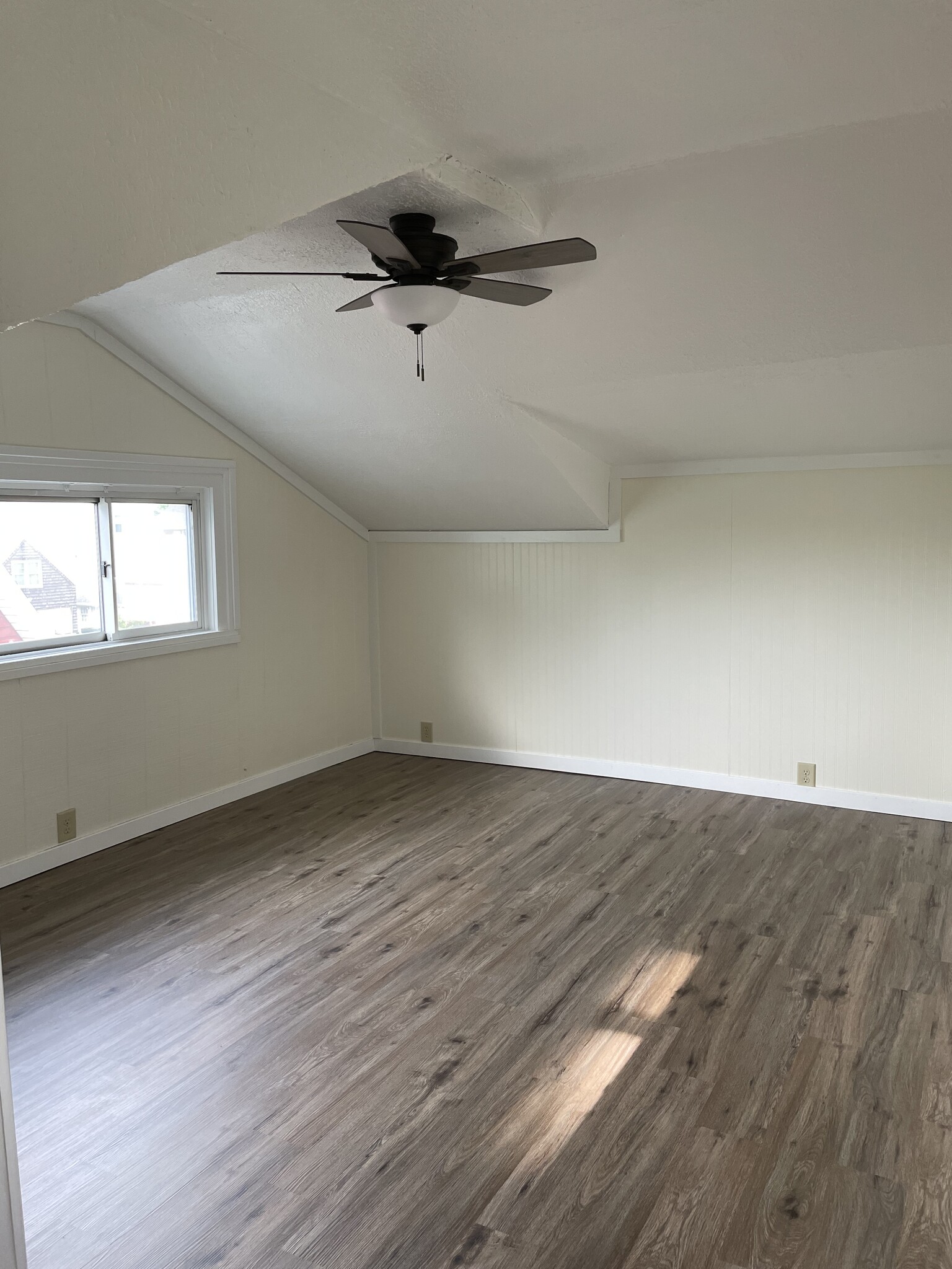 Building Photo - 26 Hoffman Ave