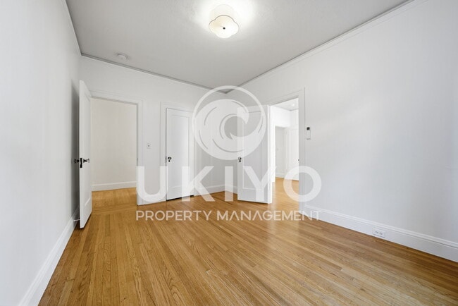 Building Photo - 860 Portal Ave