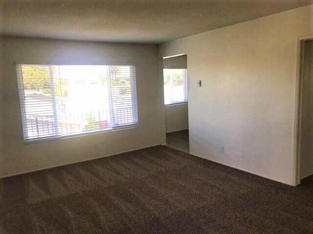 Building Photo - 2611 E Broadway