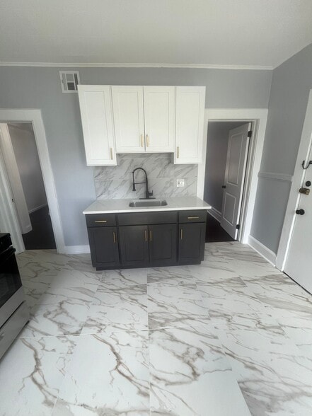 Unit 3 - 904 S 20th St
