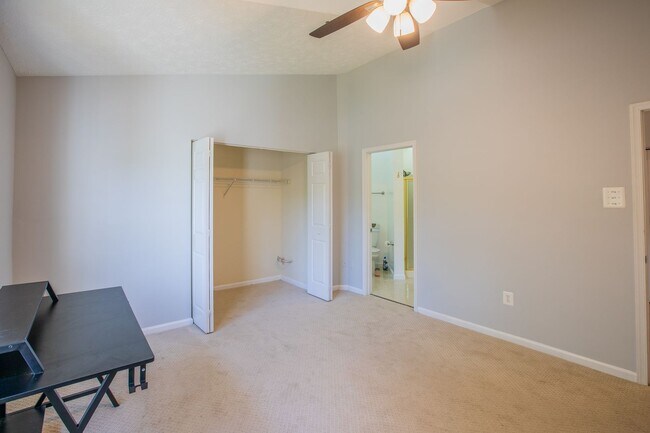 Building Photo - Lovely 2 BR/2 BA Condo in Germantown!