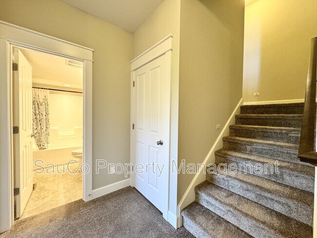 Building Photo - 13257 SW Maplecrest Ct