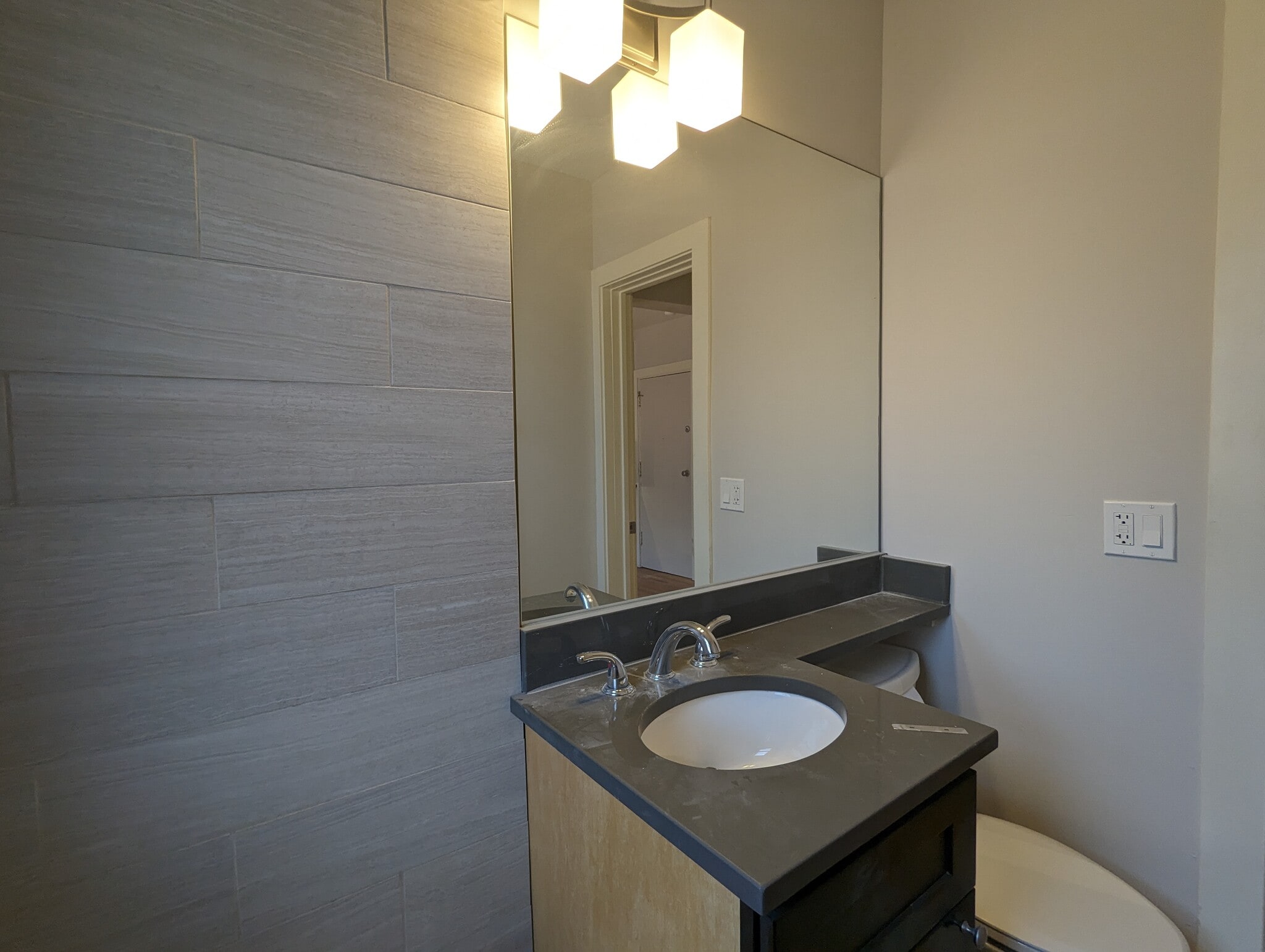 Building Photo - 2430 N Kedzie Blvd