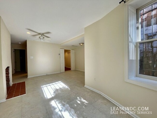 Building Photo - 1501 R St NW