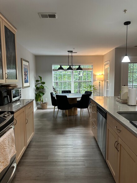 Building Photo - 2155 Scotts Crossing Ct
