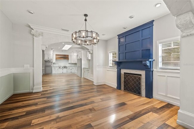 Building Photo - 4102 W Sevilla St