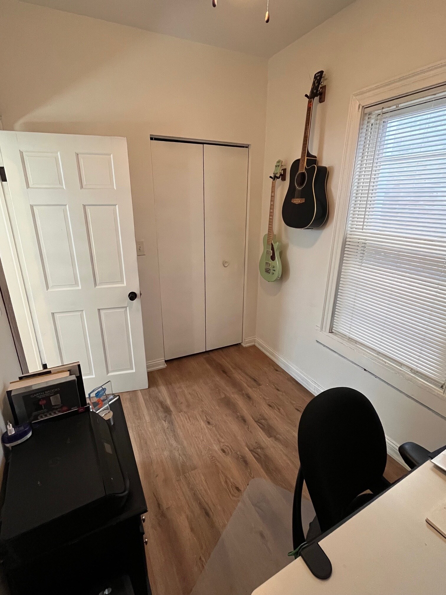 Building Photo - 1518 W Augusta Blvd