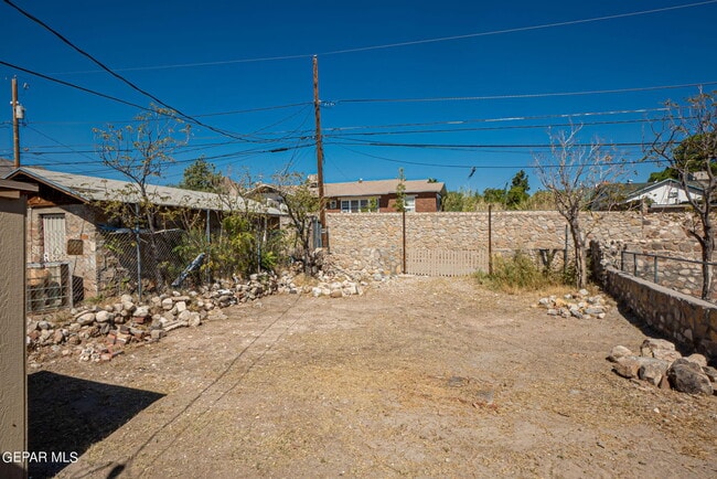 Building Photo - 3611 Mountain Ave
