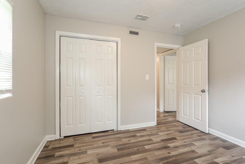 Building Photo - 6511 Burgundy Rd S