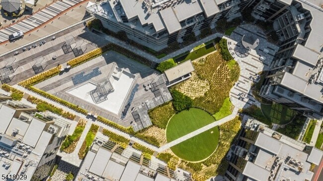 Building Photo - 30 Melrose Terrace