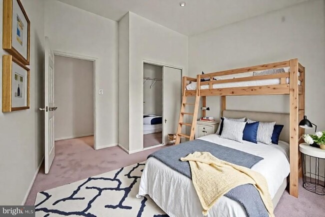 Building Photo - 8217 Township Dr