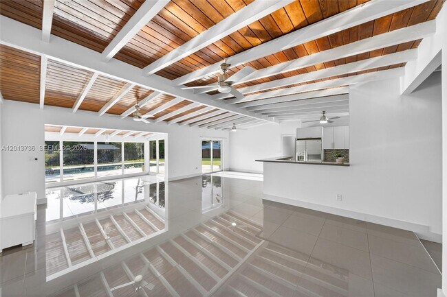 Building Photo - 11665 W Biscayne Canal Rd