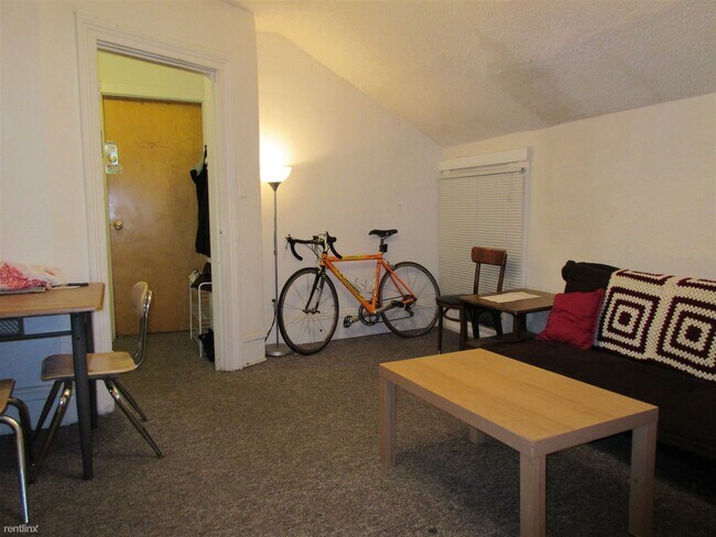 Building Photo - 512 Packard St