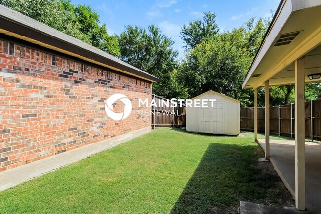 Building Photo - 934 Sanders Dr