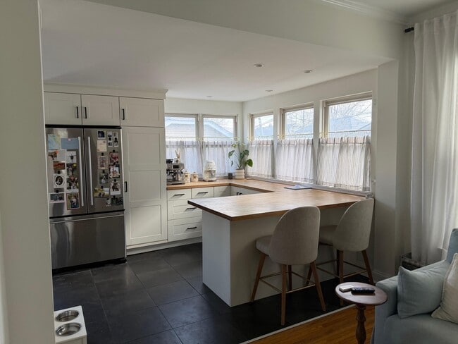 Building Photo - 1396 Fairview Ave