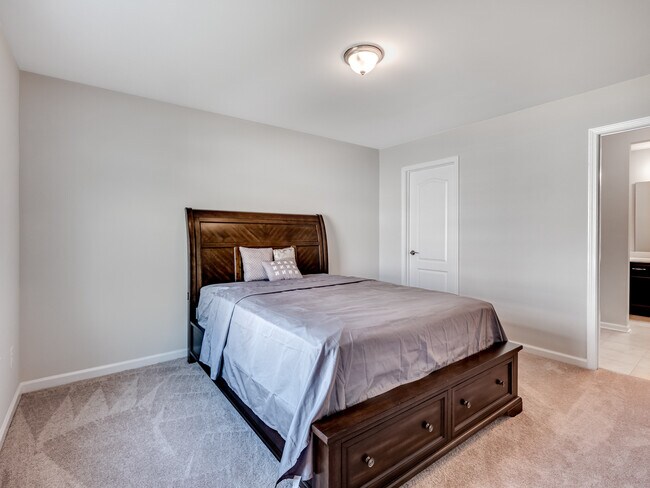 Building Photo - 15429 Topanga Dr