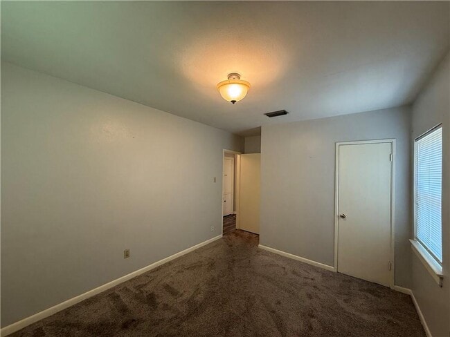 Building Photo - 3522 SpringHill Ave