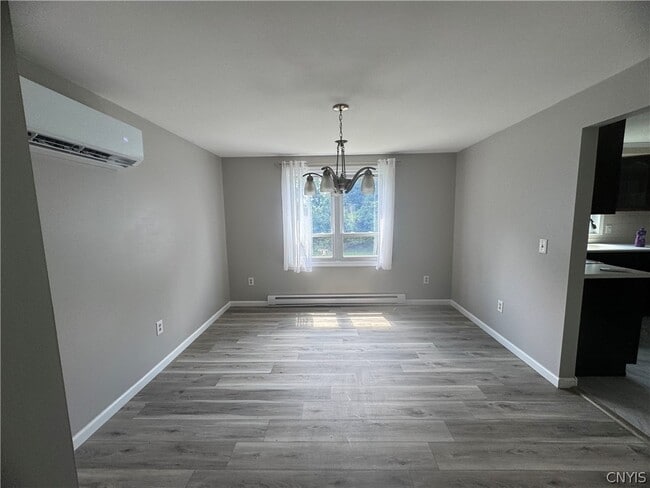 Building Photo - 110 Lake Country Dr