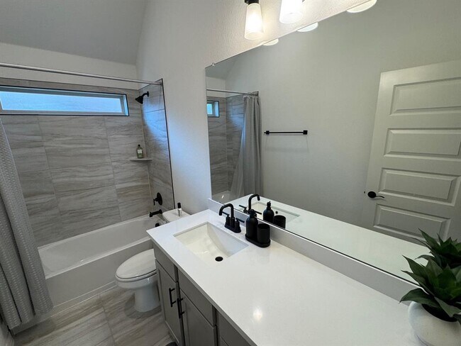 Building Photo - 201 Dove Tree Dr