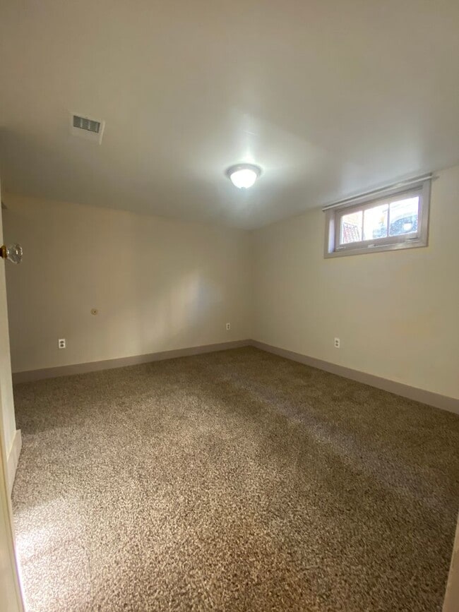 Building Photo - Charming Mt. Tabor Home with Loft & Basement Bonus Space!