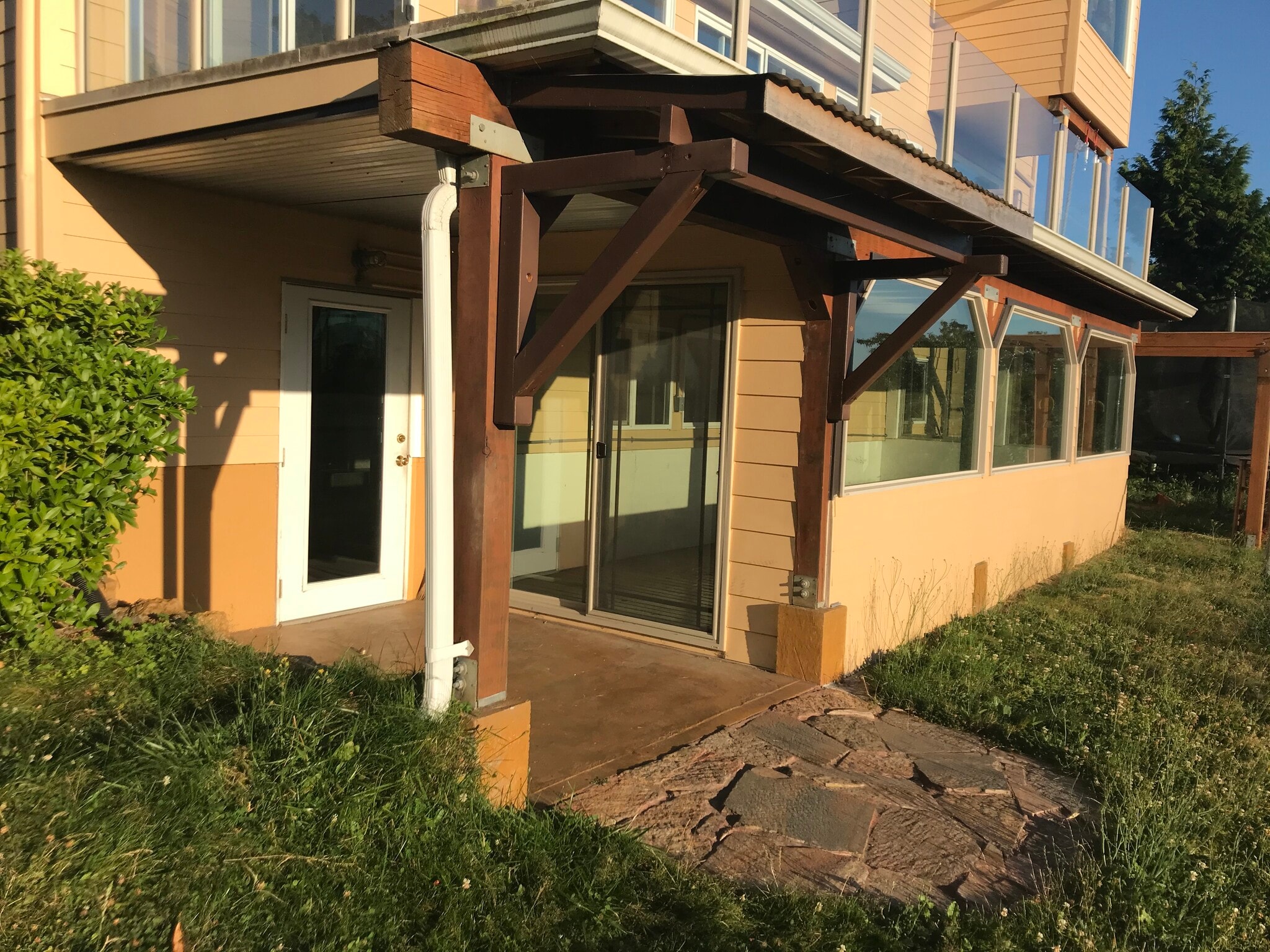 Building Photo - 5202 37th Ave SW