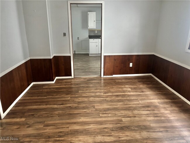 Building Photo - 3455 W 49th St