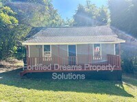 Building Photo - 2020 Row St