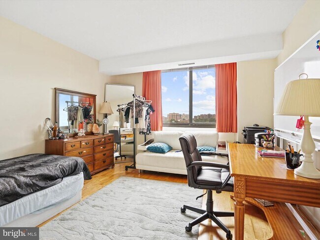 Building Photo - 5501 Seminary Rd