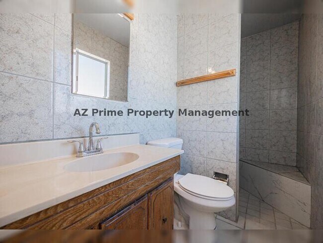 Building Photo - 8518 E Rancho Vista Dr