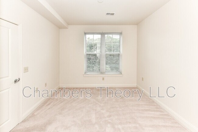 Building Photo - 11770 Sunrise Valley Dr