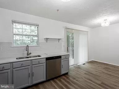 Building Photo - 10400 Vista Gardens Dr