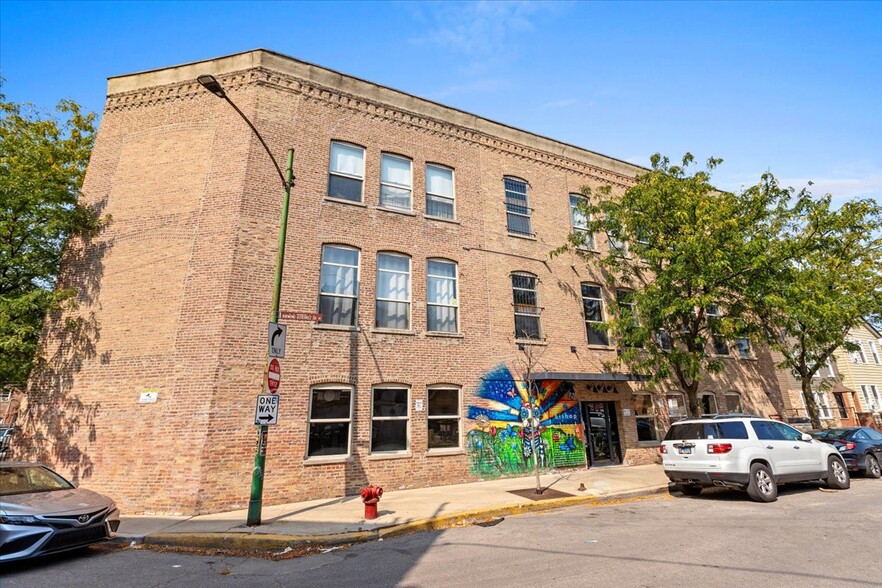 Primary Photo - 1822 S Bishop St