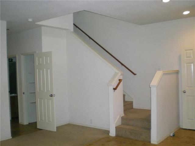 Building Photo - 2224 Stonepark Pl