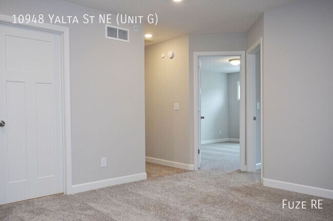 Building Photo - 10948 Yalta St NE