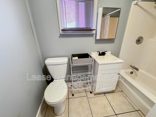 Building Photo - 2822 Elizabeth St