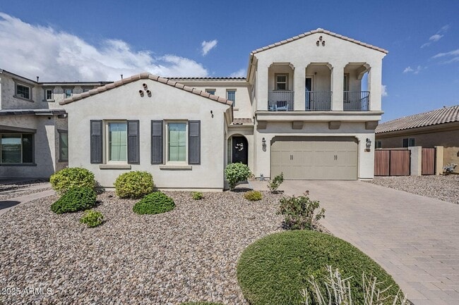 Building Photo - Charming 5-bed, 4.5-bath, 3 Car home with ...