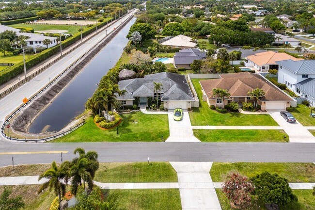 Building Photo - 2999 Dovedale Ct