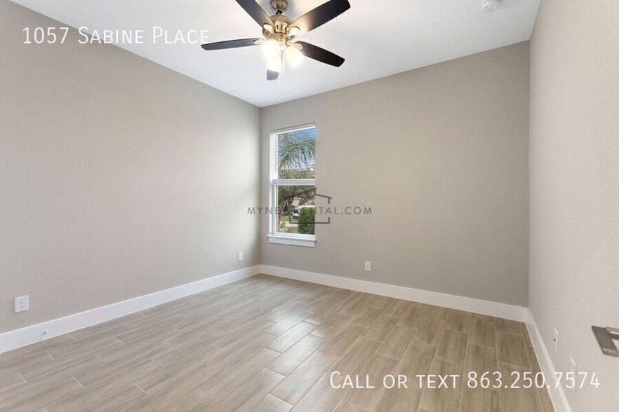 Building Photo - 1057 Sabine Pl
