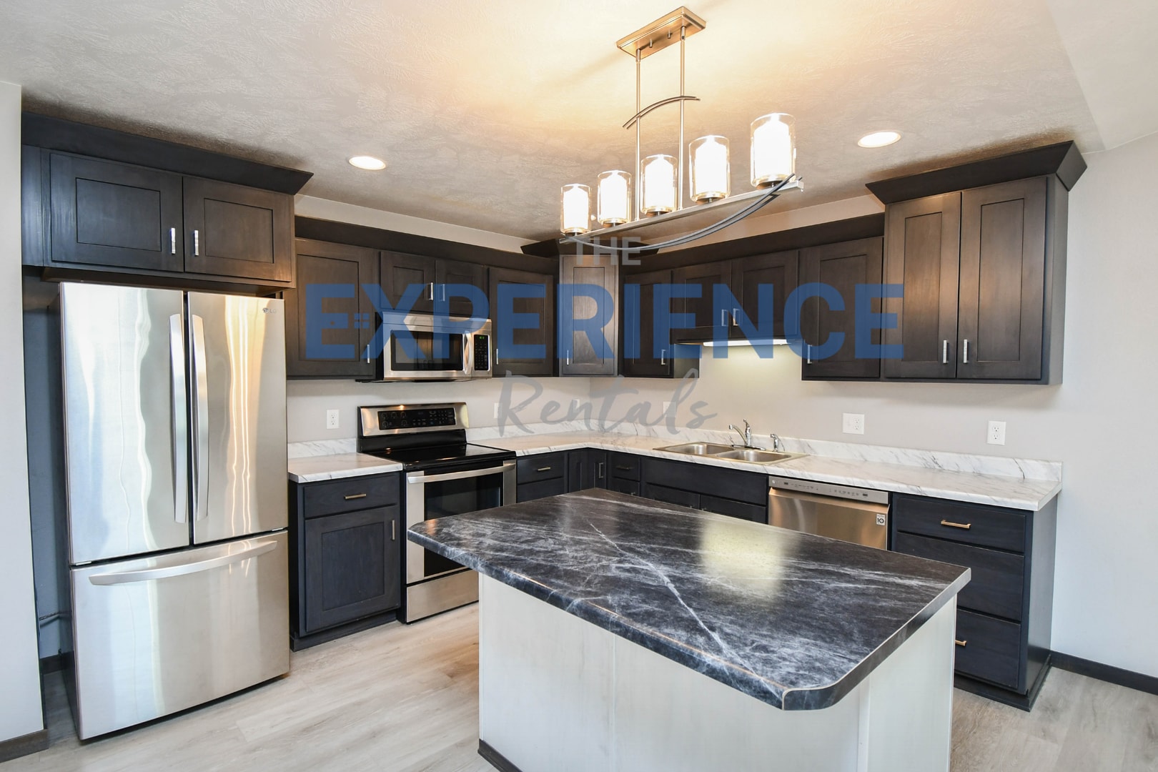 Building Photo - 3704 S Outfield Cir