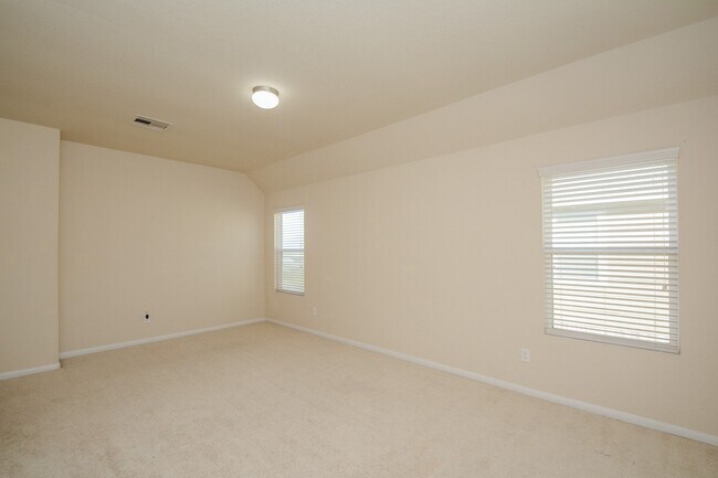 Building Photo - 2214 Forest Floor Ct