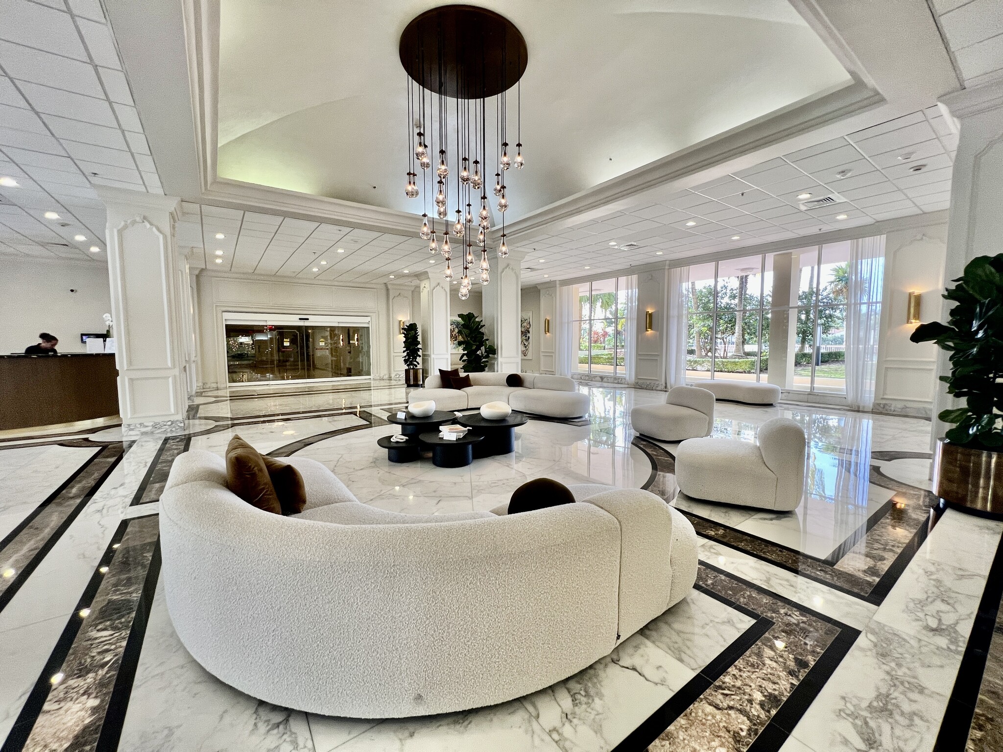 Building Photo - 5600 Collins Ave