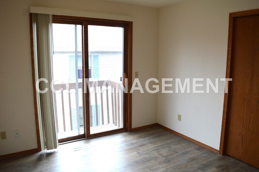 Building Photo - 2289 S Thompson Dr