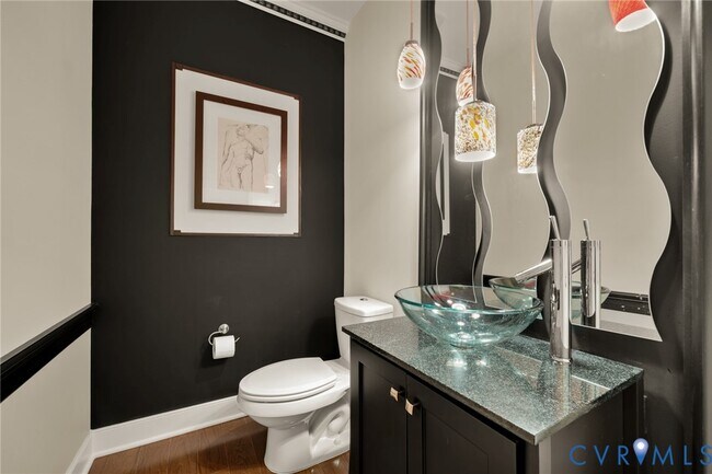 Building Photo - 1418 N Rhodes St