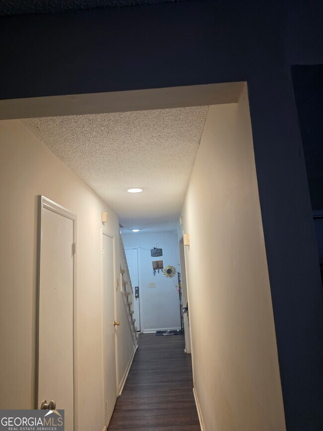 Building Photo - 2128 Terrace Club Ct