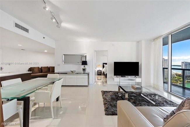 Primary Photo - 2 br, 2 bath Condo - 475 Brickell Ave Apt ...